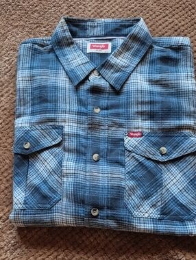 Wrangler Blue and White Plaid Flannel Shirt